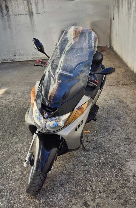 Moto Susuki Burgman 400