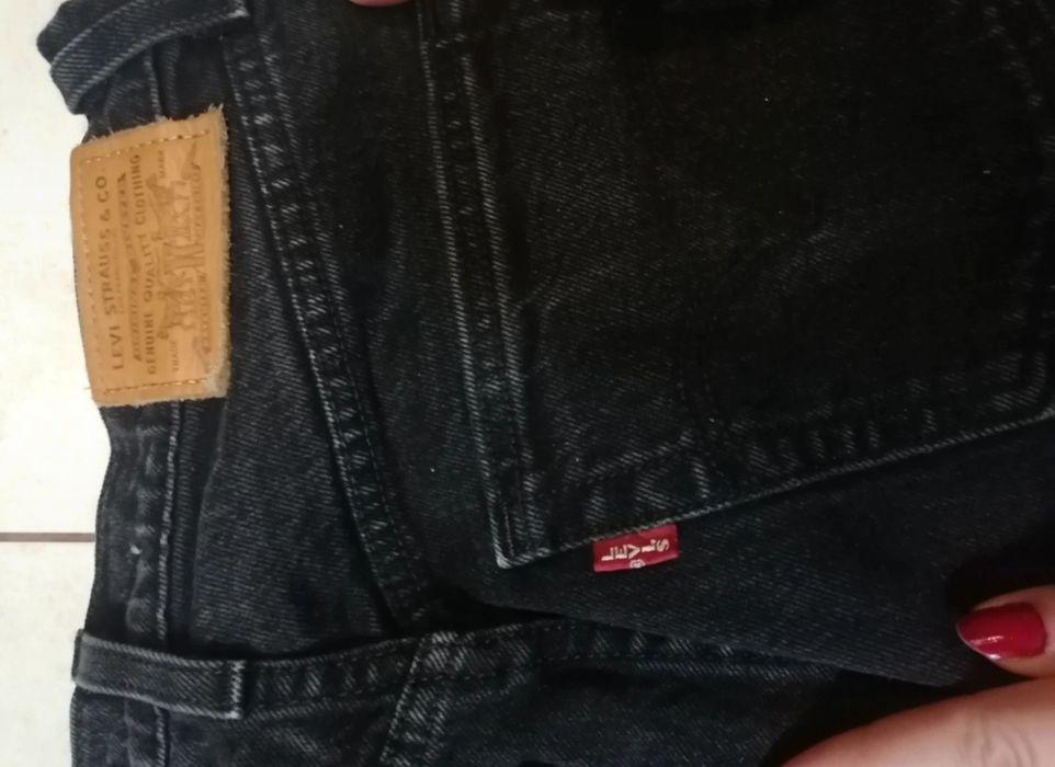 Spodnie Levis ze zdobieniami