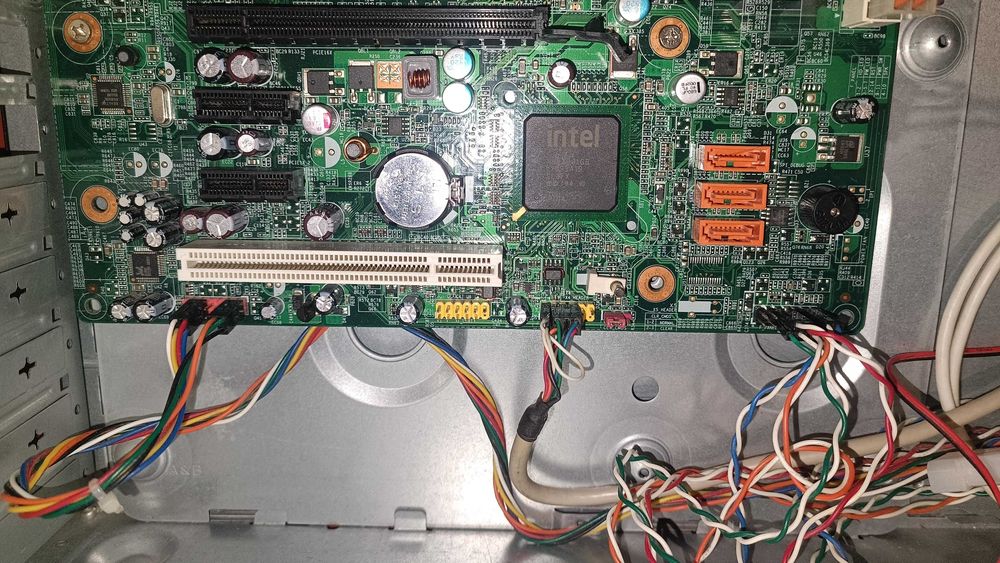 Комплект 4 ядра Intel Q8400/LGA775 Lenovo 7099U1U/2x4=8gb ddr3