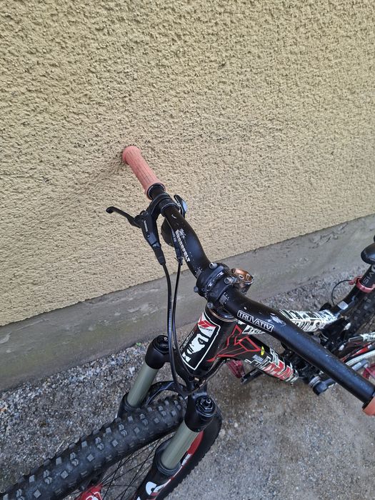 YT Industries Play Slopestyle/Dirt – Rozmiar S – Koła DT Swiss – Stan Dobry!