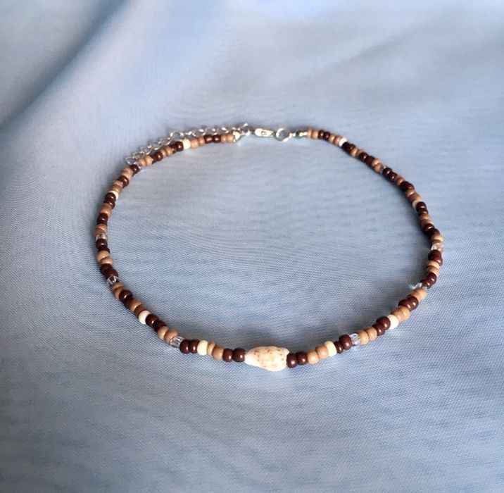 Naszyjnik choker koralikowy z muszelką