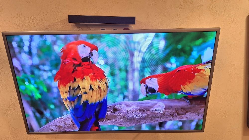 Телевизор LED Samsung UE40K5550AU сорок дюймов очень тонкий (102см)