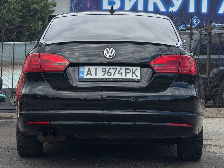 Volkswagen Jetta 2012, 2.0 дизель, автомат