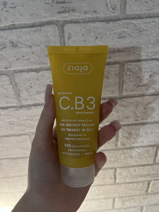 Ziaja witamina CB3 Niacynamid peeling do twarzy 100 ml