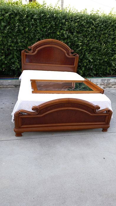 Cama de casal bonita