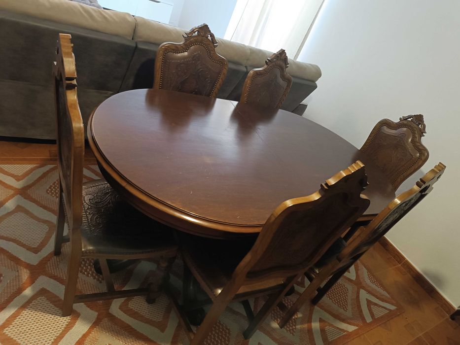 Mesa de jantar c/ 6 cadeiras