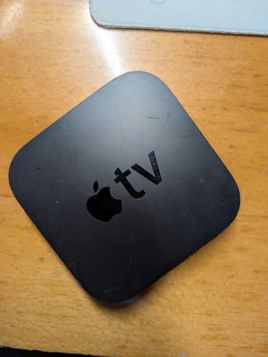 Apple TV 3rd Gen — Компактна приставка для стримінгу та AirPlay
