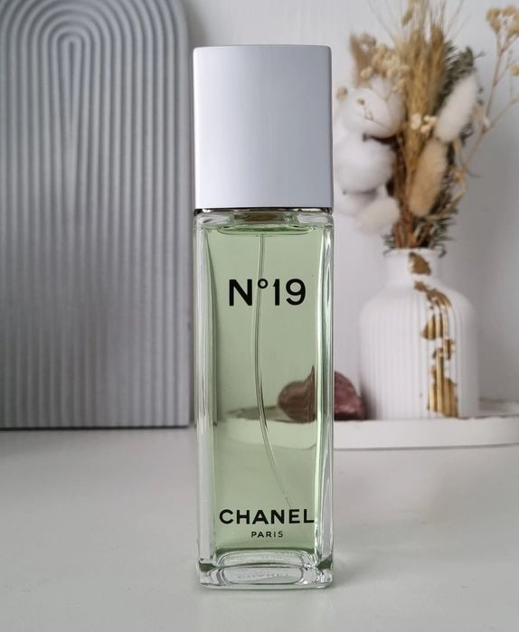 chanel 19 - купити парфумерію - Ціна на OLX.ua