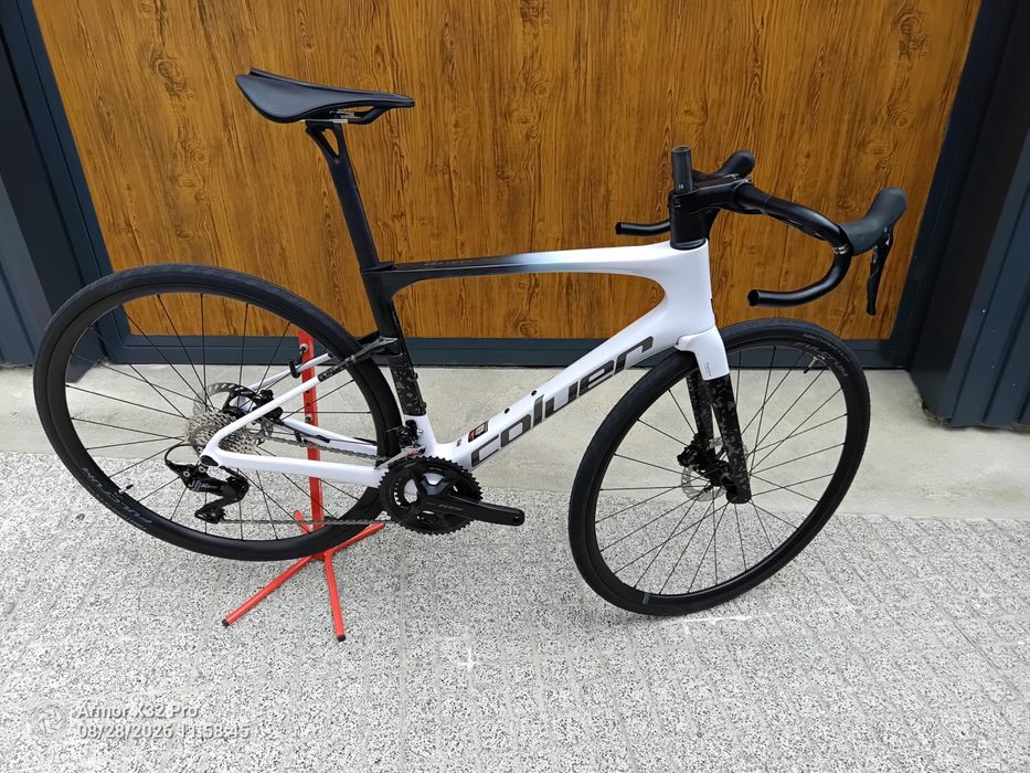 Novas coluer carbono invicta 2027