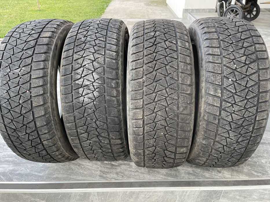 Преміальна зимова резина Bridgestone Blizzak 225 55 r18 98T