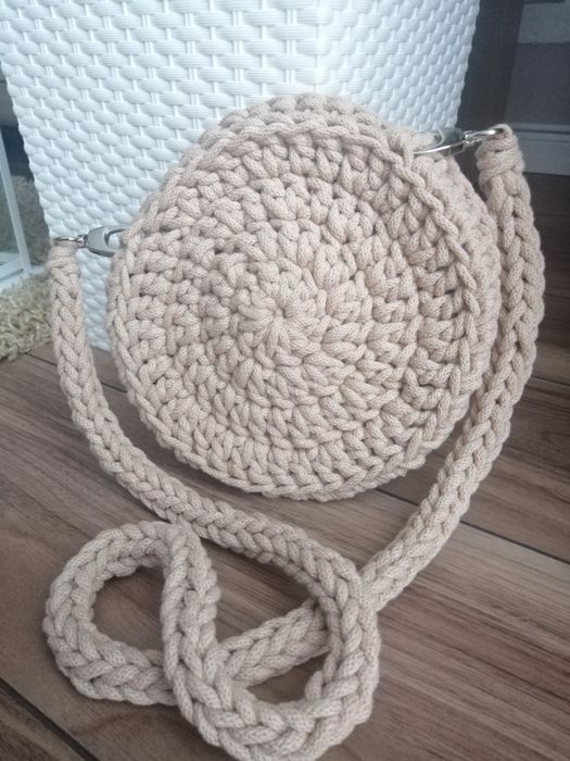 Torebka ze sznurka makrama szydełkowa ręcznie robiona