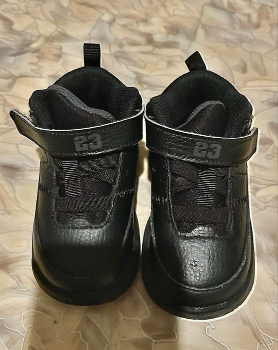 Детские теплые оригинальные кроссовки jordan