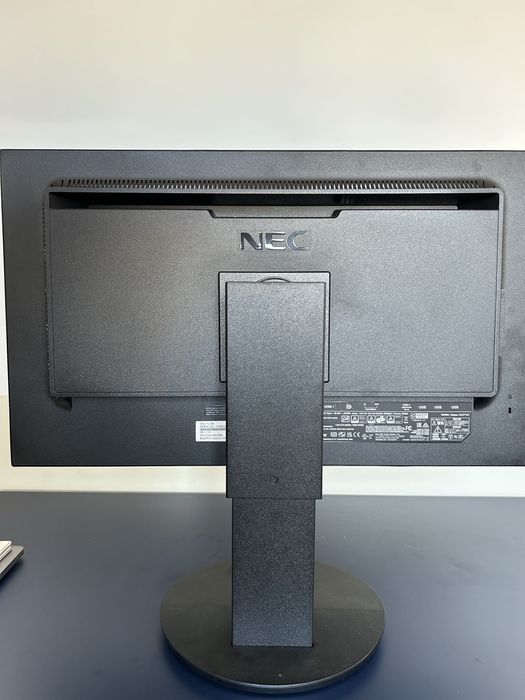 Minitor 27 cali 4k NEC ea271u