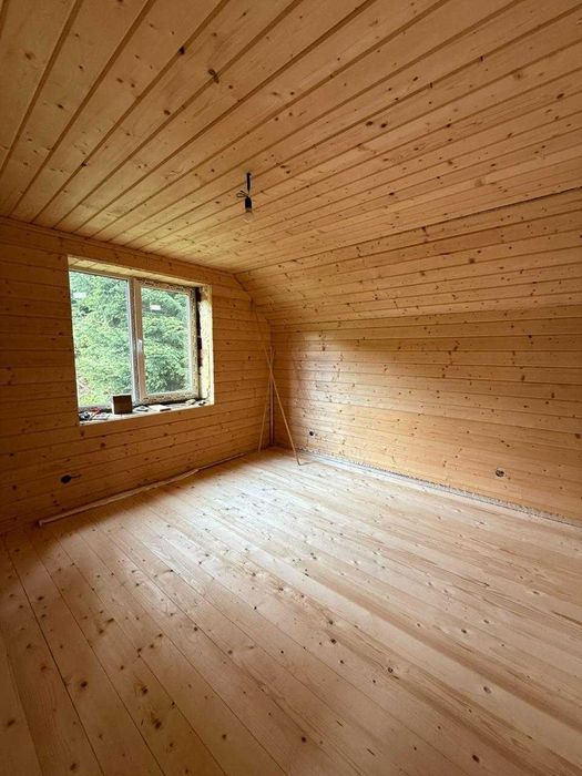 Карпати БУДИНОК з частковим ремонтом та комунікаціями в с. Микуличин