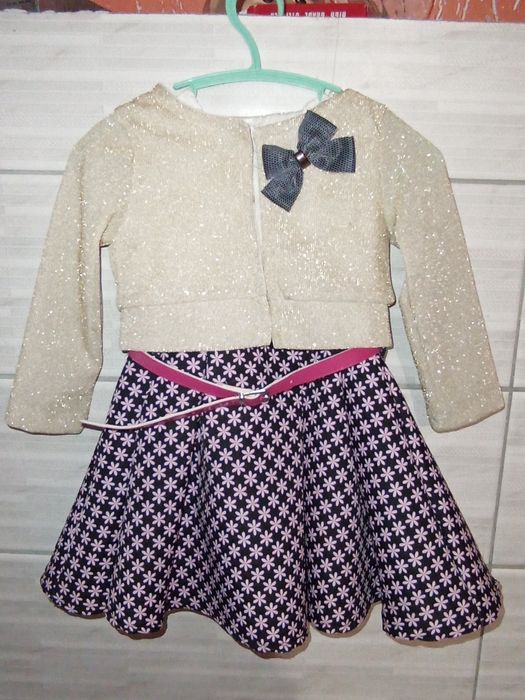 Сукня на дівчинку