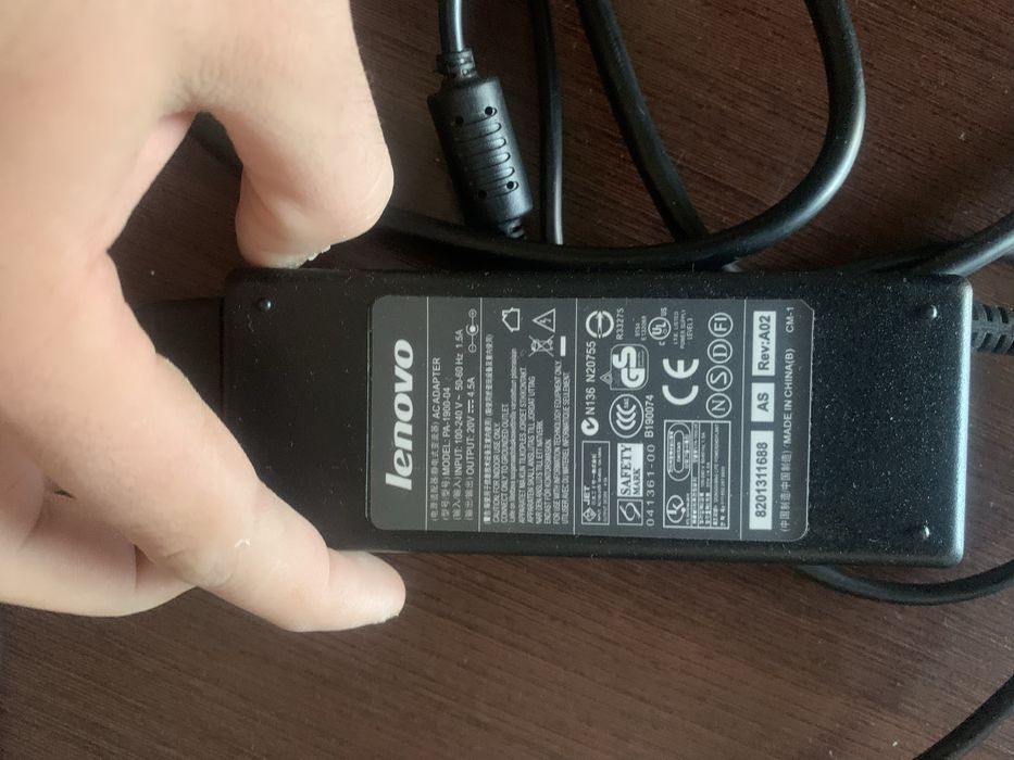 Ноутбук Lenovo от сети