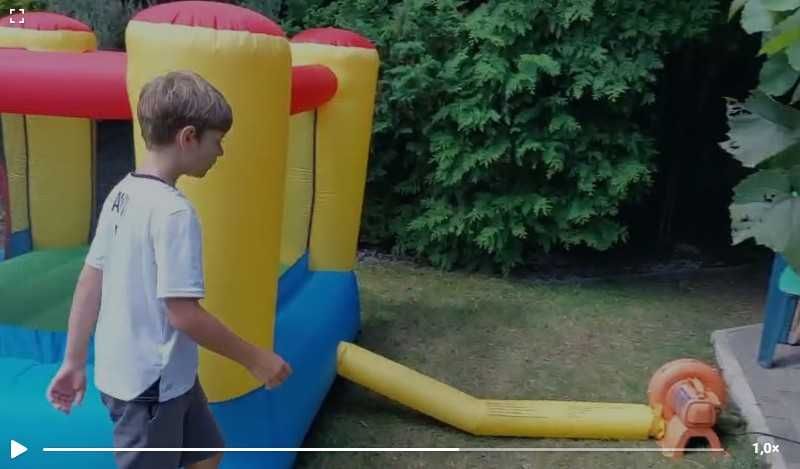Zamek dmuchany dla dzieci z dmuchawą