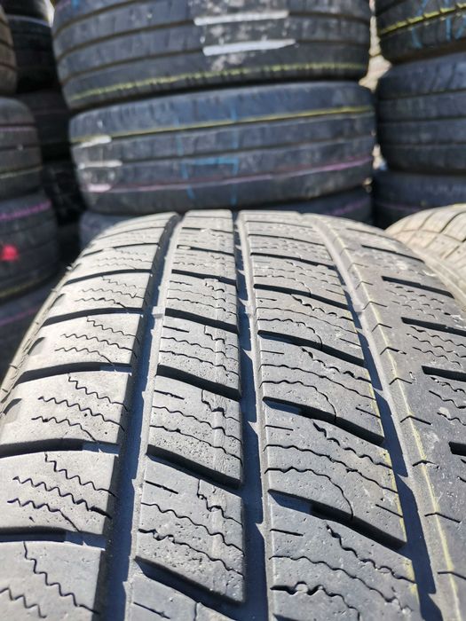 bus zima Goodyear 215/60/17C z 2019r 7.4mm 2szt zima