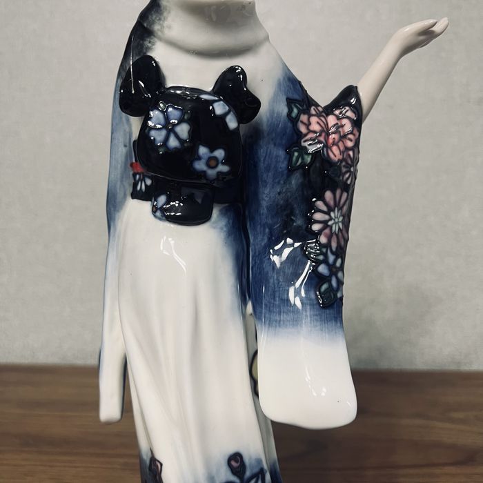 Фігурка Pavone Японка 31 см фарфор нова