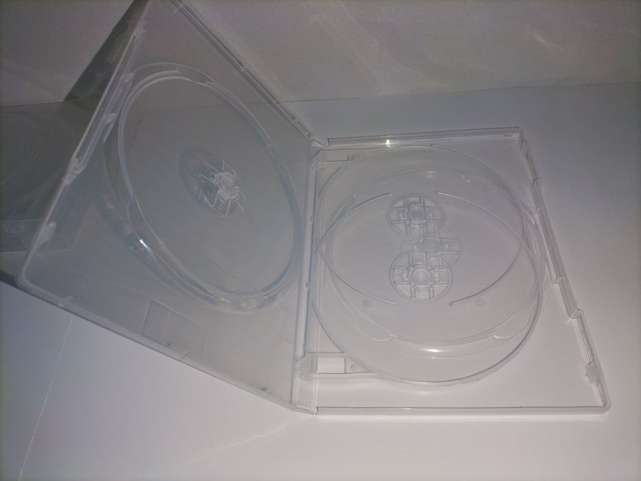 Puste pudełka na 4 płyty DVD