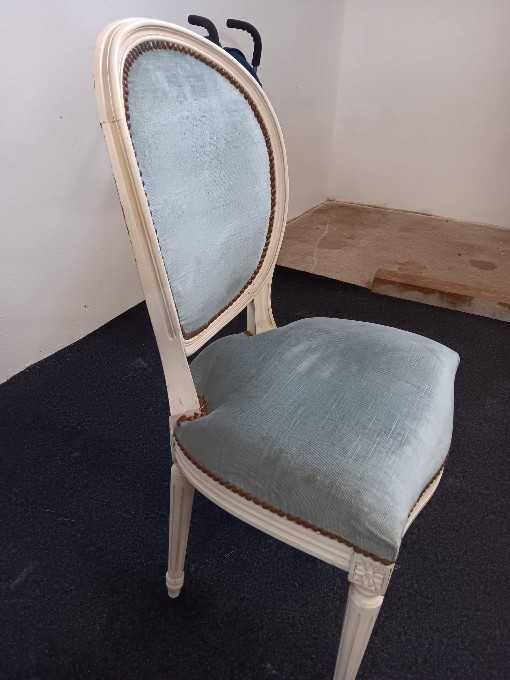 Cadeira Antiga Branca – Sofisticação e Estilo para Seu Ambiente
