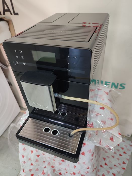 Кофемашина Miele СМ5410