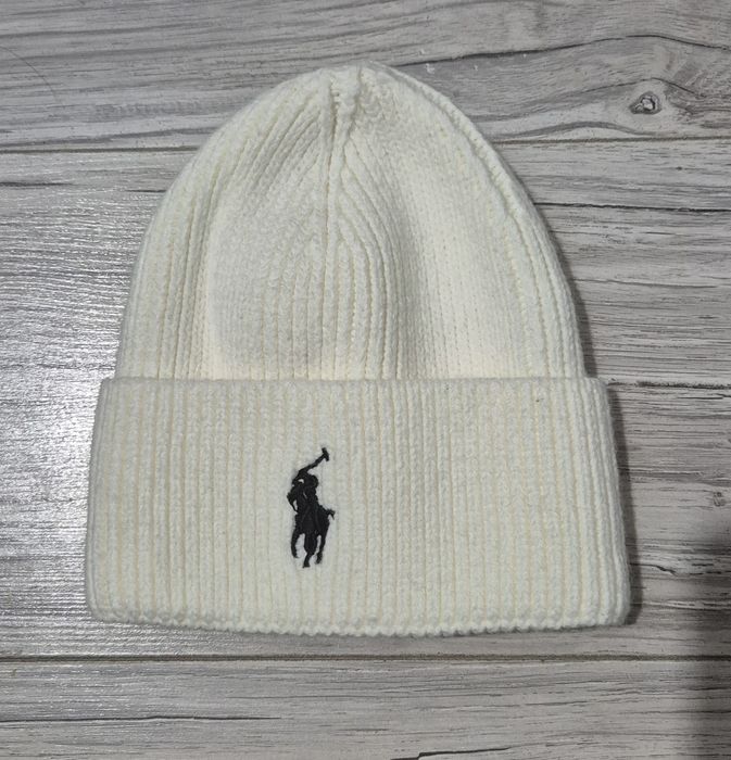 Nowa zimowa czapka damska