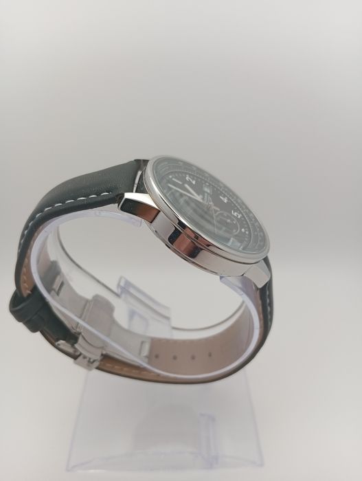*168*JUNGHANS 41/4.4.4.9.610 z chronografem