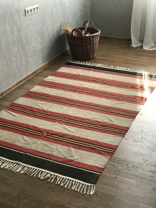 Килим тканий вовняний