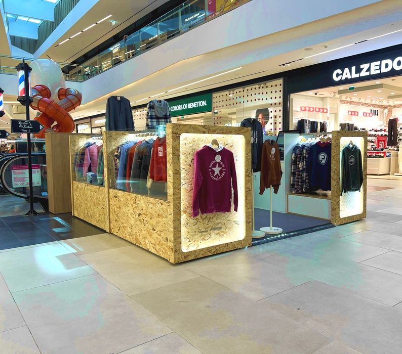 Quiosque de Madeira para centro comercial