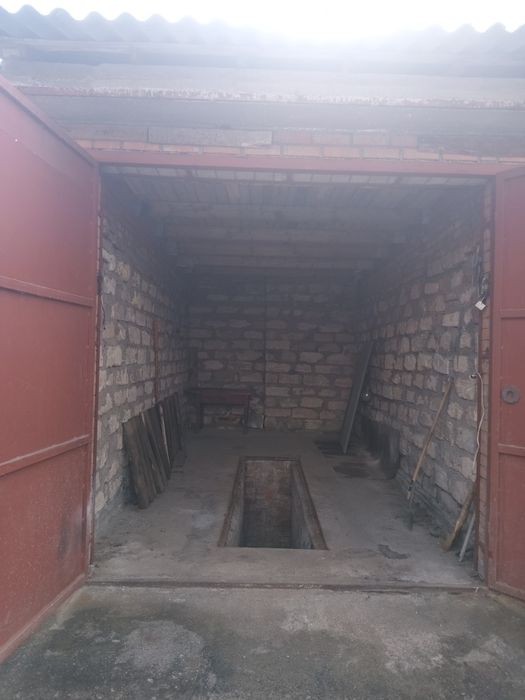 Здам  гараж під бус
