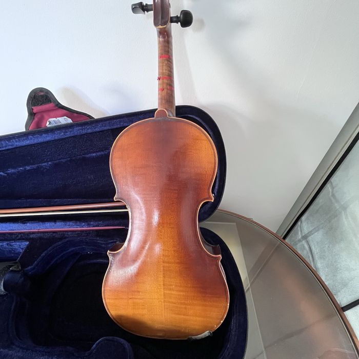 Violino 4/4 com estojo e arco