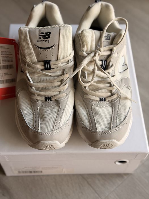 Sneakersy New Balance, szaro-białe