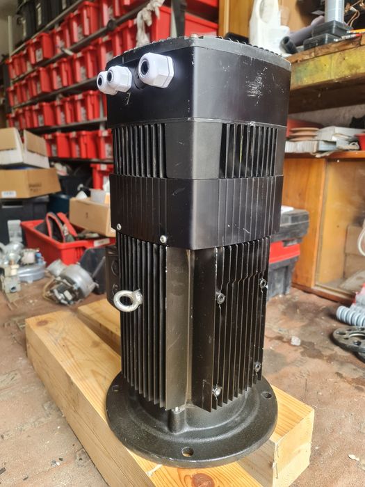 silnik elektryczny Grundfos 7.5 kw
