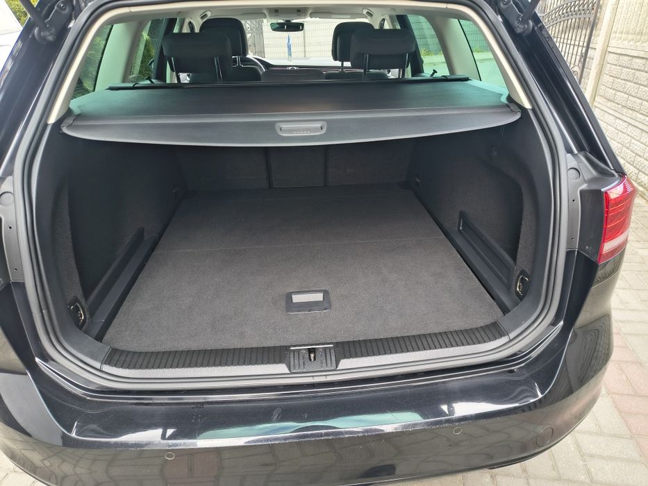 Vw Passat B8 2,0 TDI DSG 177Tys km/LED/ Climatronic/Tempomat/