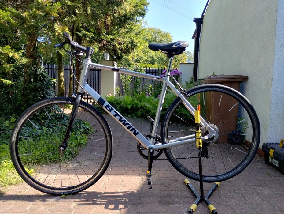 Rower szosowy BTWIN Triban 100