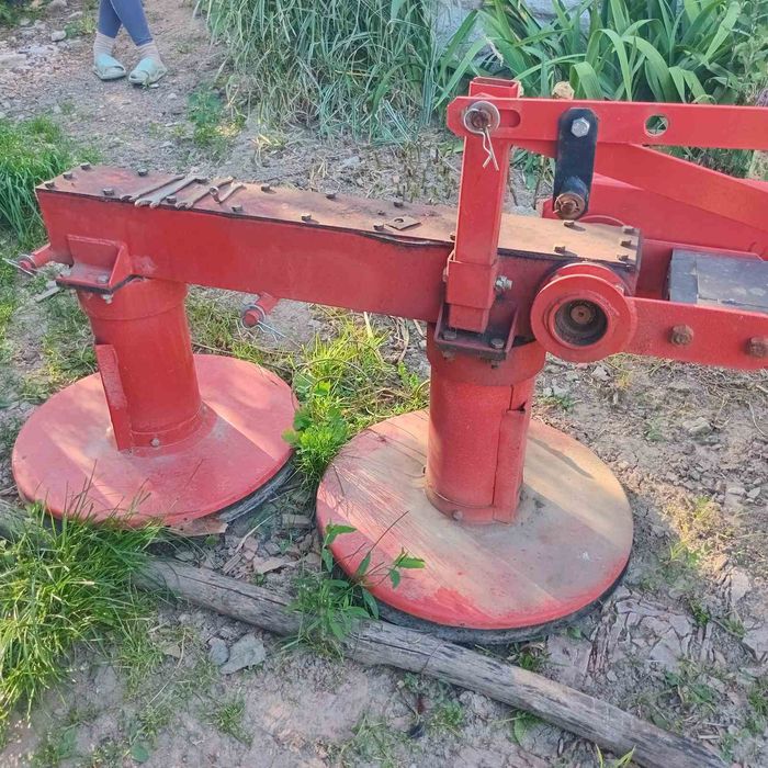 Фреза-1.30ширина  Косарка-1,10 ширина , деталі за номером телефону