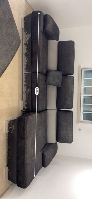 Sofá em L com Chaise + Puff