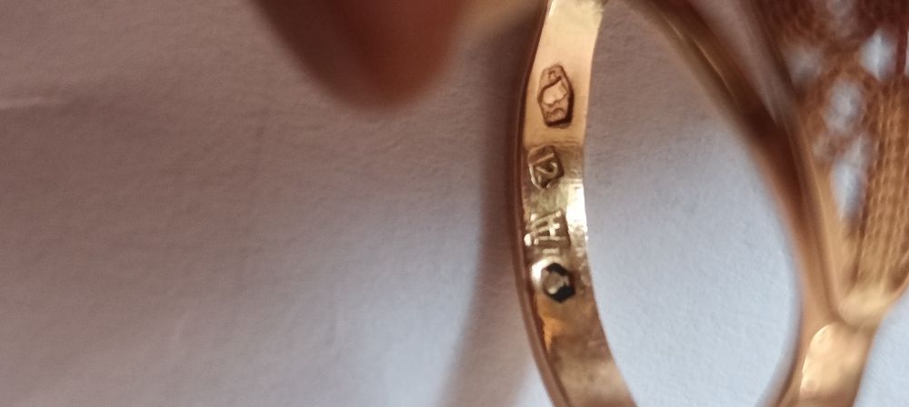 Imago Artis złoty pierścionek r.22