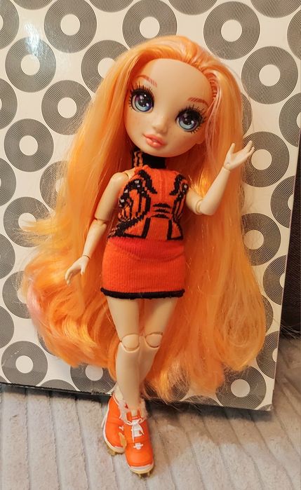 Лялька Rainbow High Рейнбоу Хай Поппі Роуан Winter Break Poppy Rowan Orange Fashion Doll