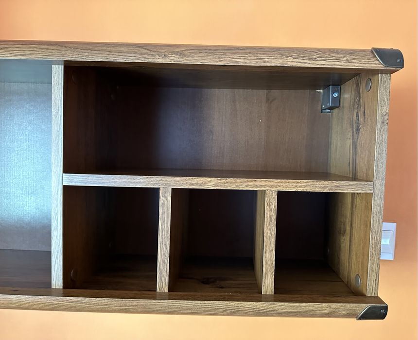 Книжкова полиця,поличка Bristol