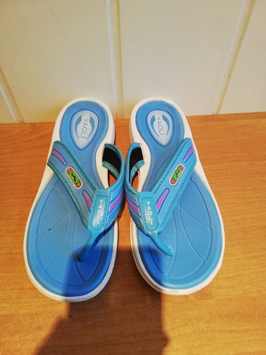 NOWE klapki na basen