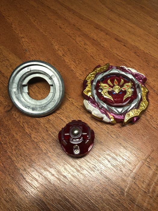 Вживаний Бейблейд (Beyblade)