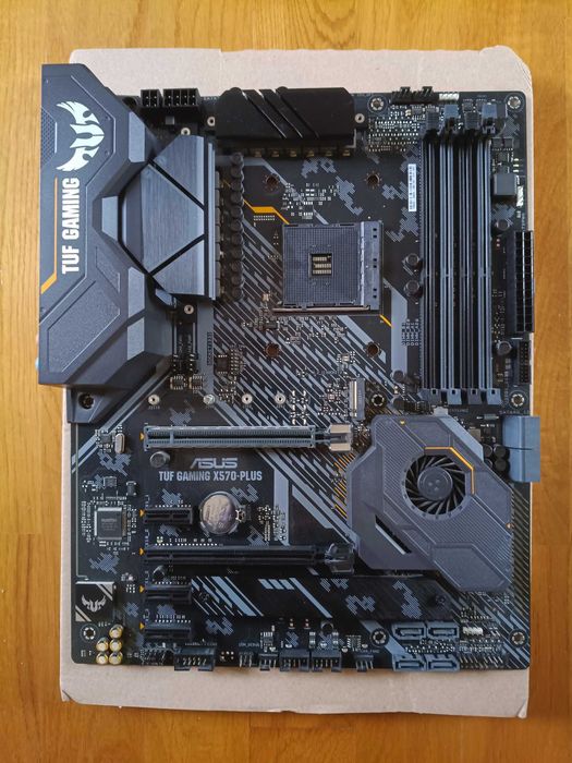 Płyta główna Asus TUF Gaming X570-Plus