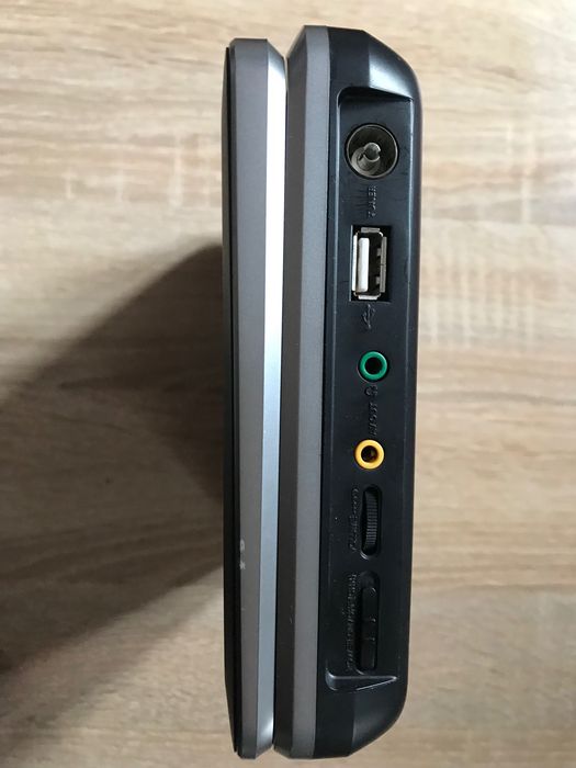 Телевизор с DVD-плеером Philips PD 7008