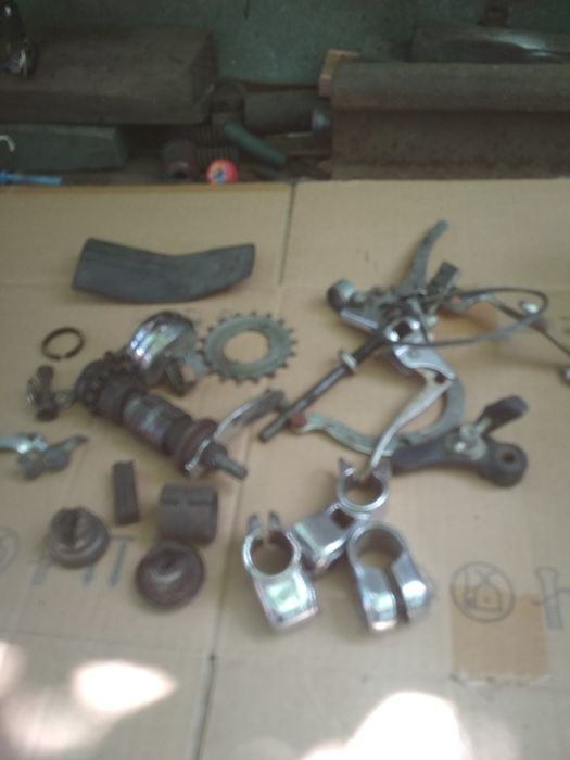 Продам запчасти на велосипеды