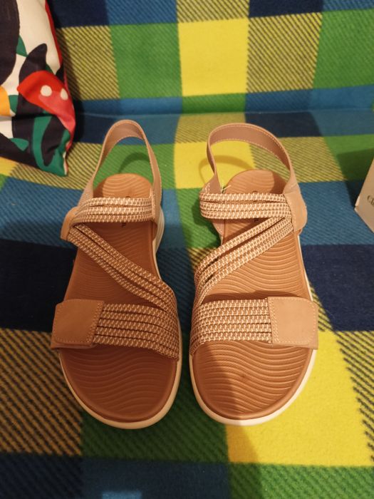 Sprzedam sandały damskie