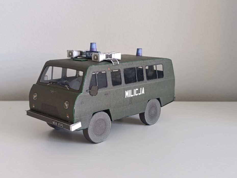 Policja radiowóz uaz 452  kultowe samochody PRL samochód model kartono