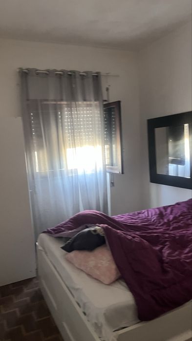 Arrenda-se quarto