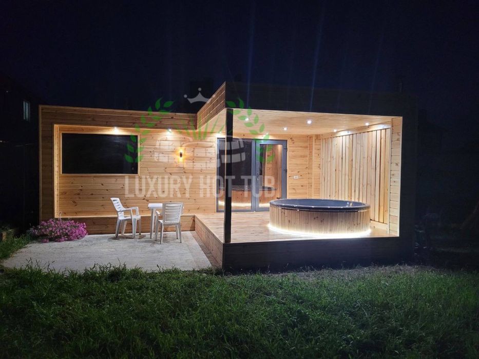 Вуличне джакузі на дровах